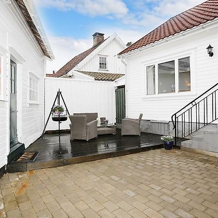 Mandal Privat Rom Og Husutleie Ngoại thất bức ảnh